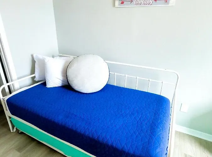 Holiday home Duplex Allows For One Or Both Sides To Be Rented! Suitable For Small Or Large Families!