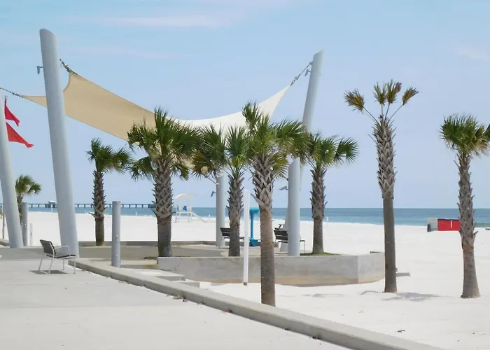 Duplex Allows For One Or Both Sides To Be Rented! Suitable For Small Or Large Families! * Gulf Shores